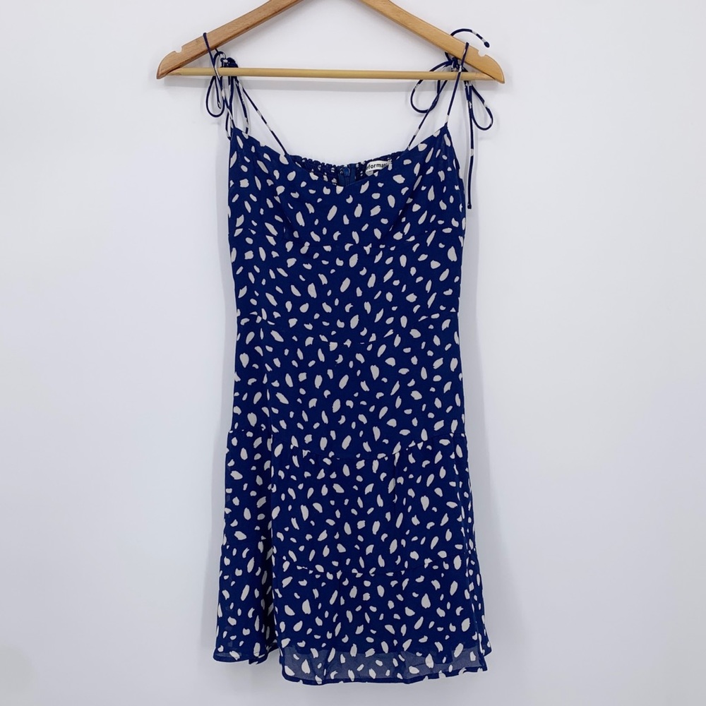 REFORMATION BLUE SPECKLED SPOTTED REFORMATION THE OTHELLO MINI DRESS Moray Print - Picture 6 of 12